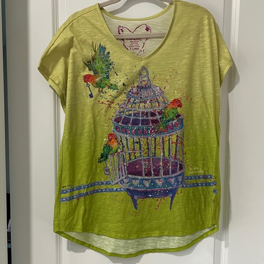 Leoma Lovegrove Parrot Escape Cage Graphic T-Shirt heart trim Wearable Art NWOT